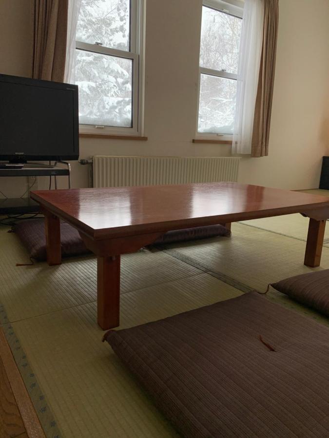 Niseko Ski Lodge - Higashiyama Buitenkant foto