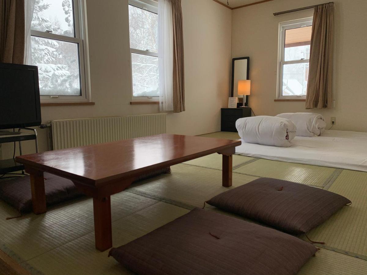 Niseko Ski Lodge - Higashiyama Buitenkant foto
