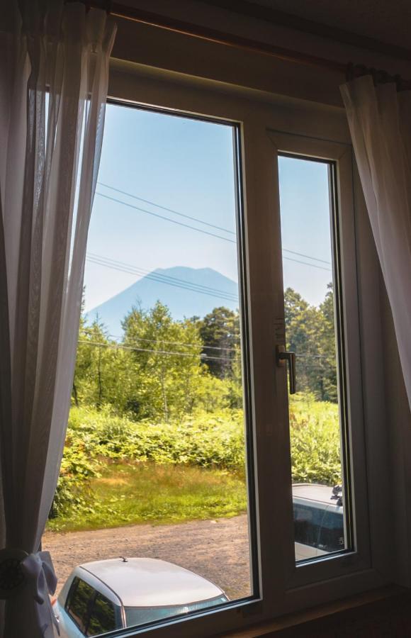 Niseko Ski Lodge - Higashiyama Buitenkant foto