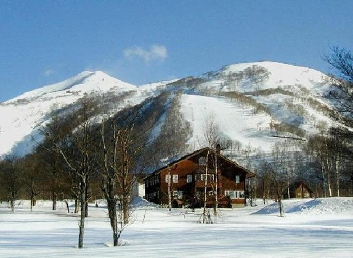 Niseko Ski Lodge - Higashiyama Buitenkant foto